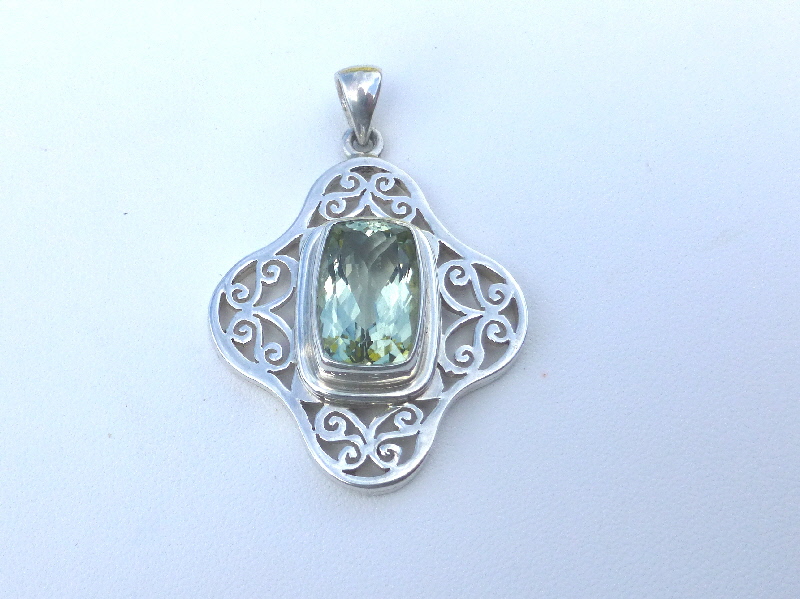 PRASIOLITE( Green Amythst) PENDANT in Silver – Blue Gems